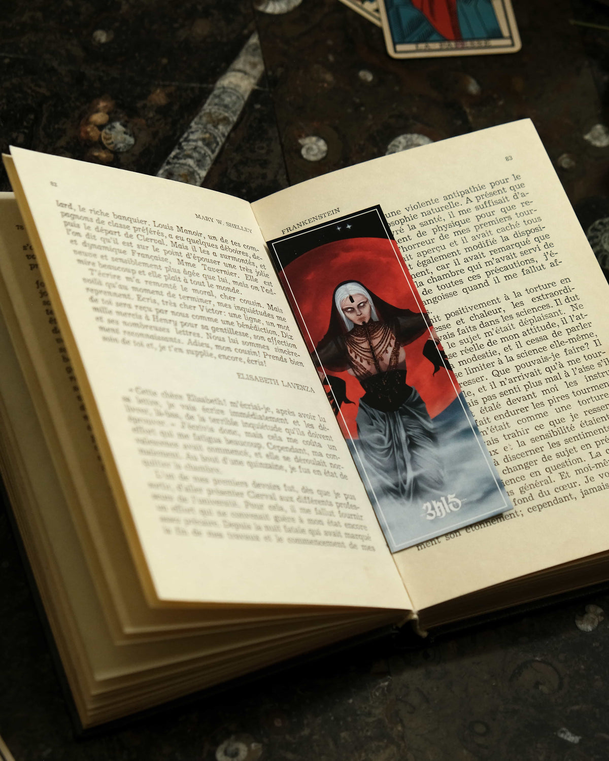 LE MARQUE-PAGE PRÊTRESSE